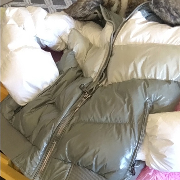 CC Puffer Winter Jacket Size Small with Removable Collar - Picture 8 of 8
